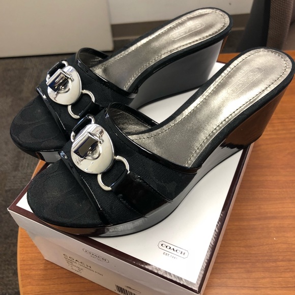 COACH women’s twist-lock MONROE wedges size 7 - Picture 1 of 6